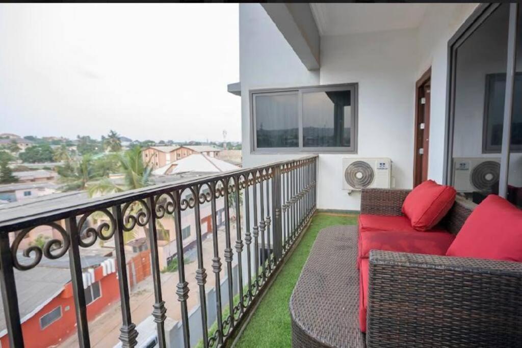 Cozy Penthouse ,Accra Ghana Owuraman Екстер'єр фото